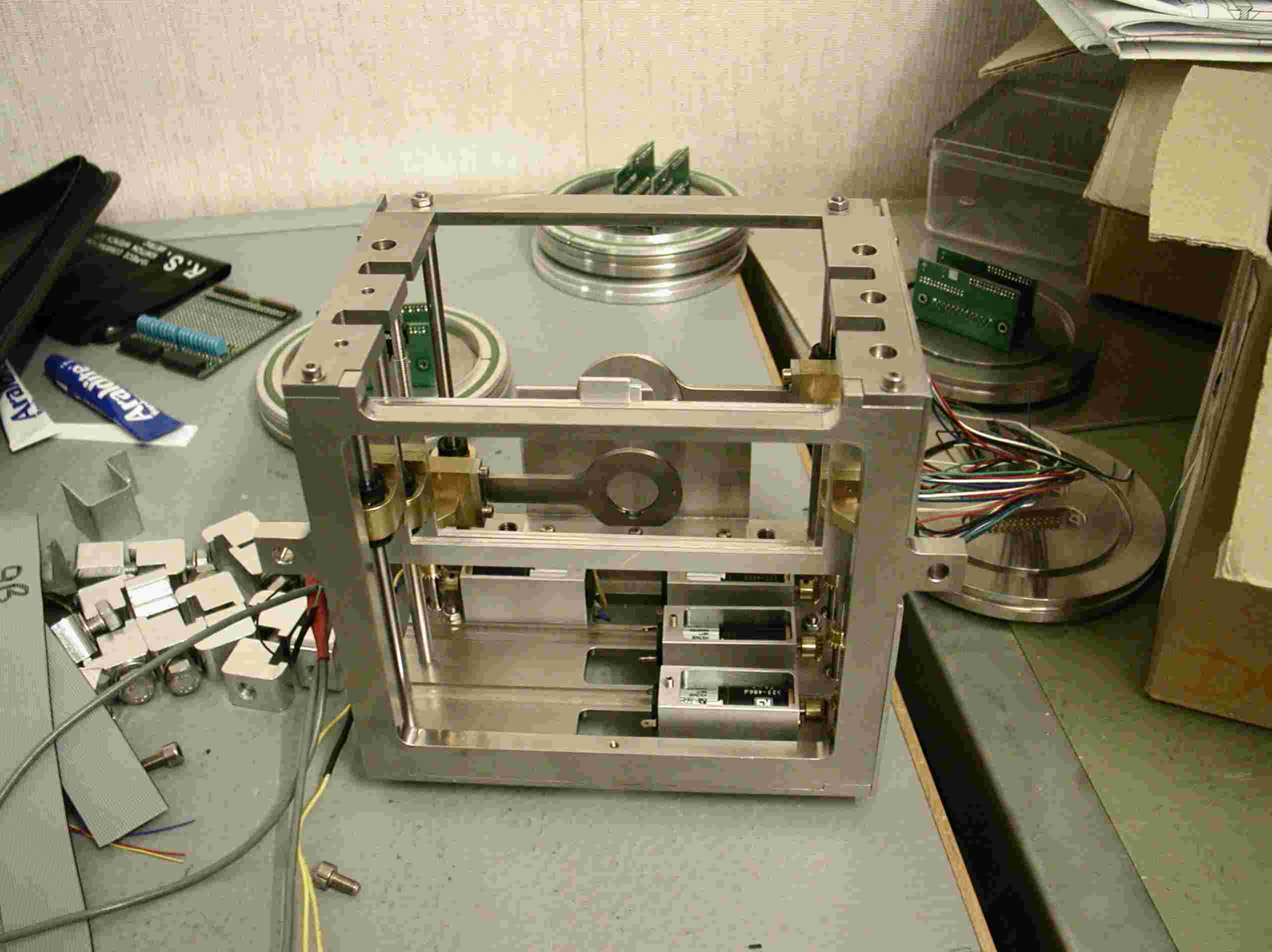 Degrader foil/Source Assembly